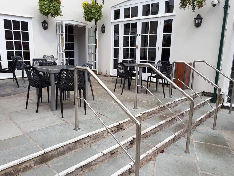 ברקון The George Hotel Wetherspoon מראה חיצוני תמונה